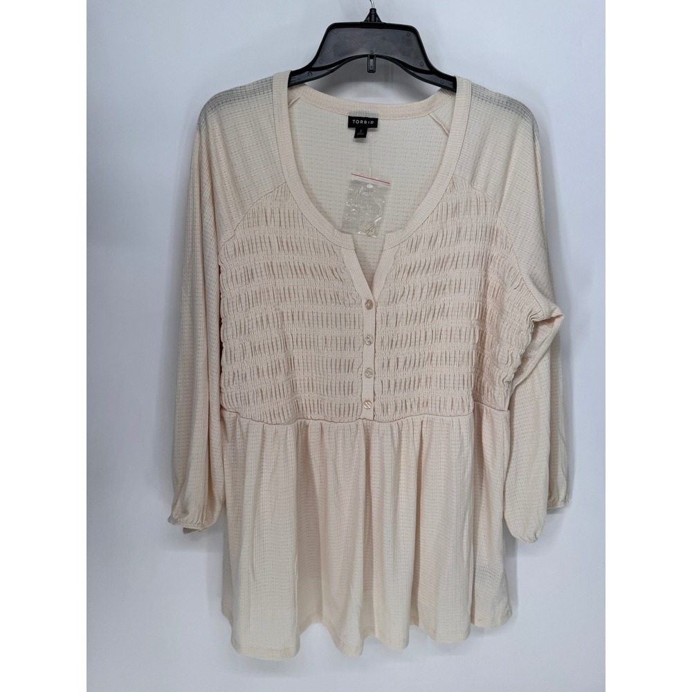 Torrid Top Women Size 2 Cream Waffle Knit Smocked Babydoll Peplum V-Neck